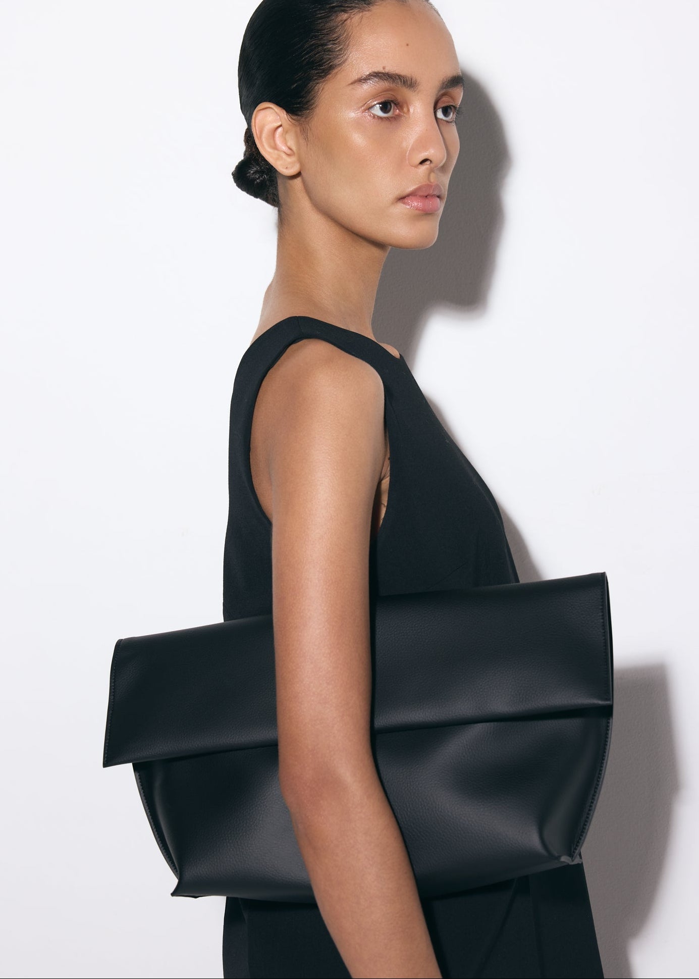 Seamed Clutch Black